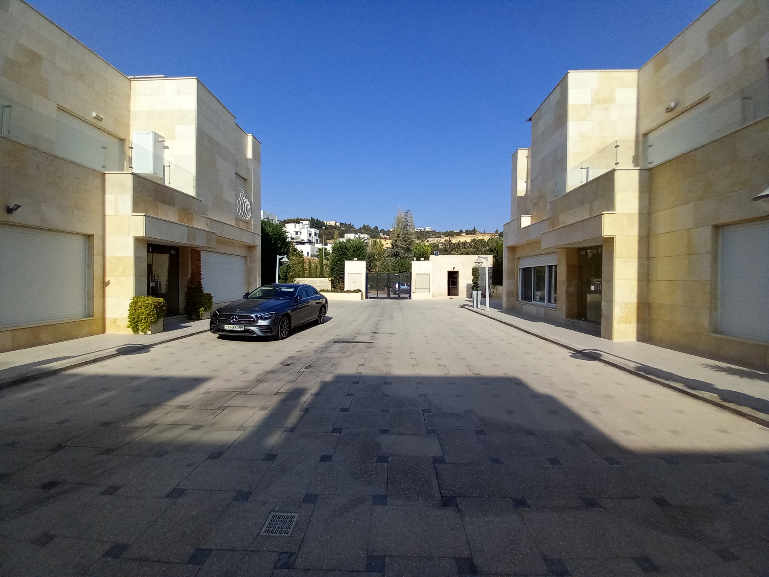 A Modern SeLuxury villa for rent in Dabouqmi-Attached Villa is Available for Rent in Dabouq. - Property Image 3
