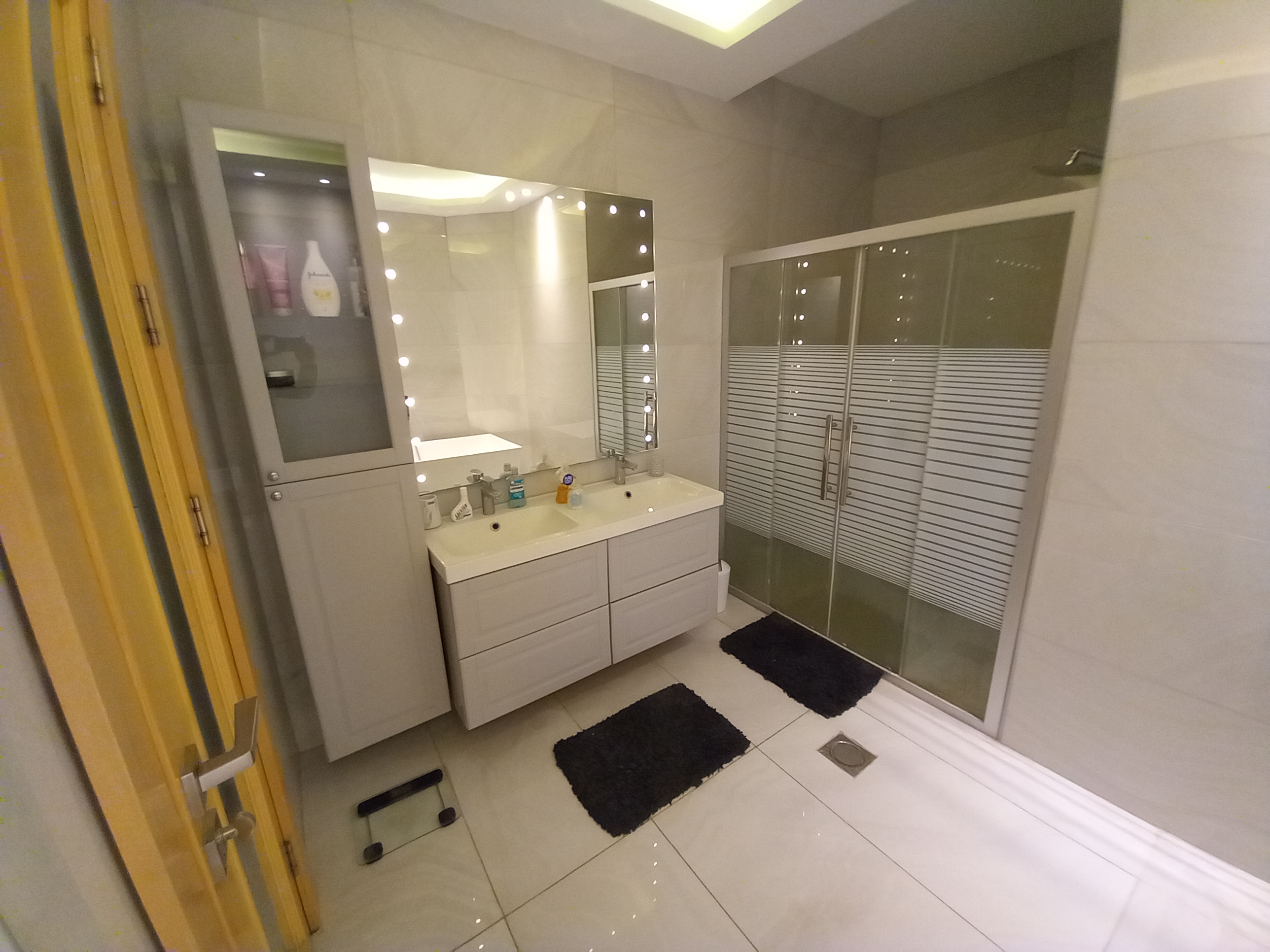 A Modern SeLuxury villa for rent in Dabouqmi-Attached Villa is Available for Rent in Dabouq. - Property Image 17