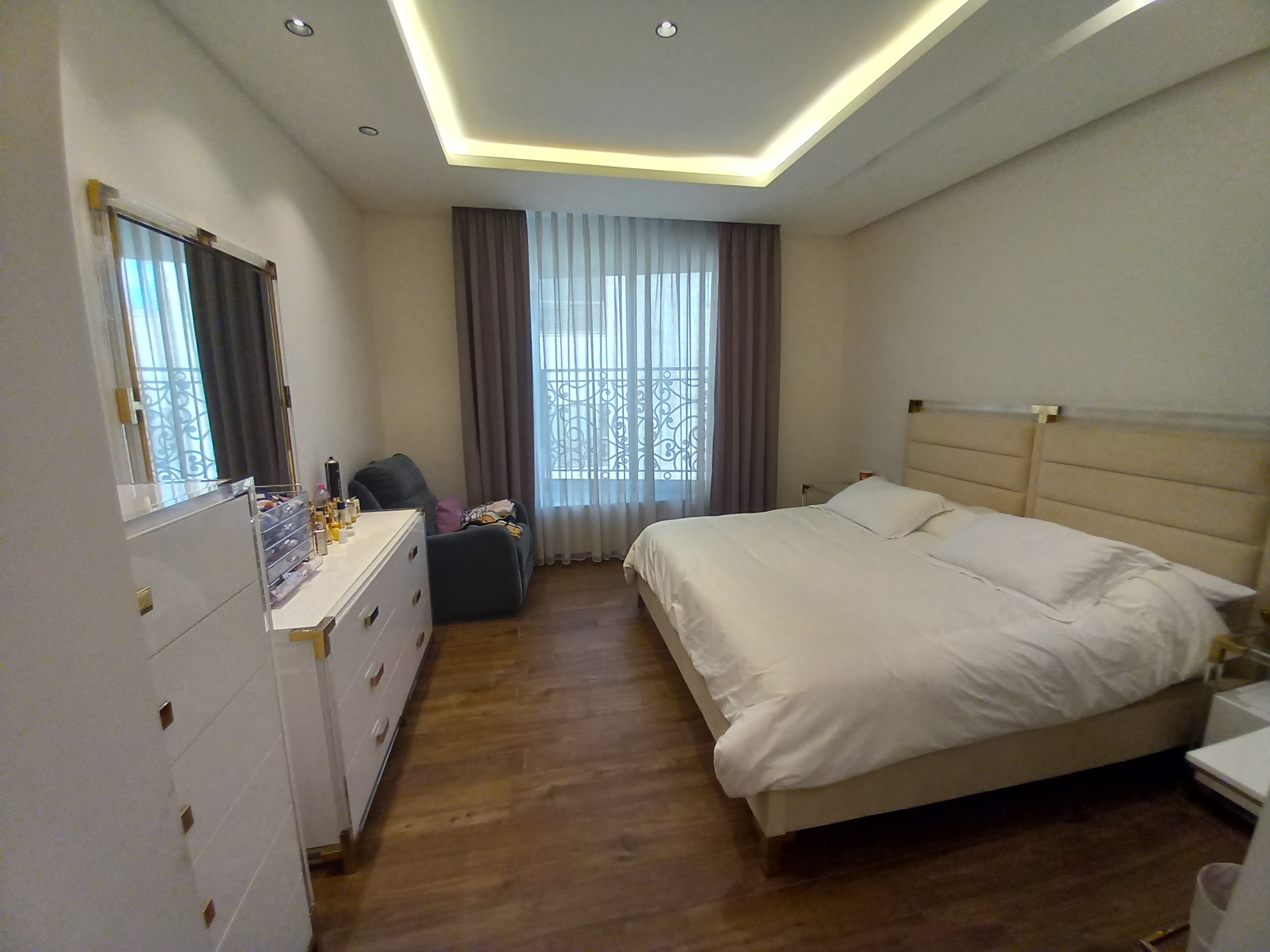 Super Deluxe Duplex Apartment for Sale in Abdoun - Property Image 9