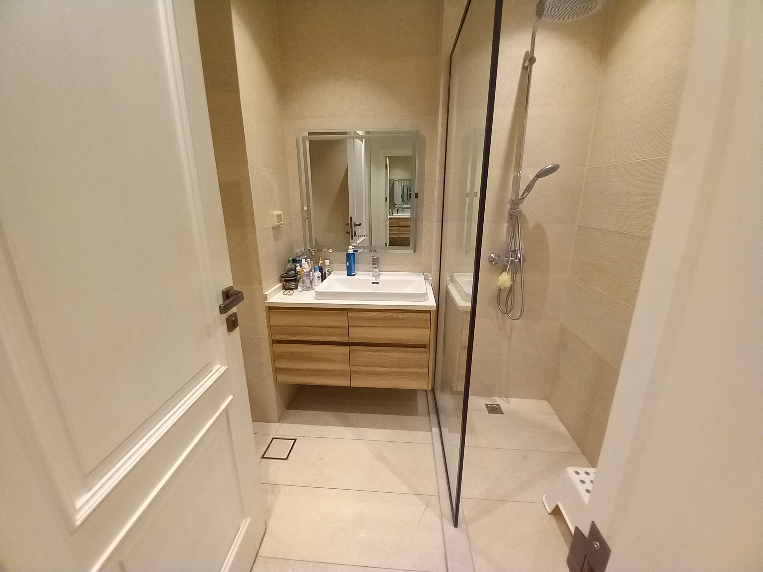 Super Deluxe Duplex Apartment for Sale in Abdoun - Property Image 12