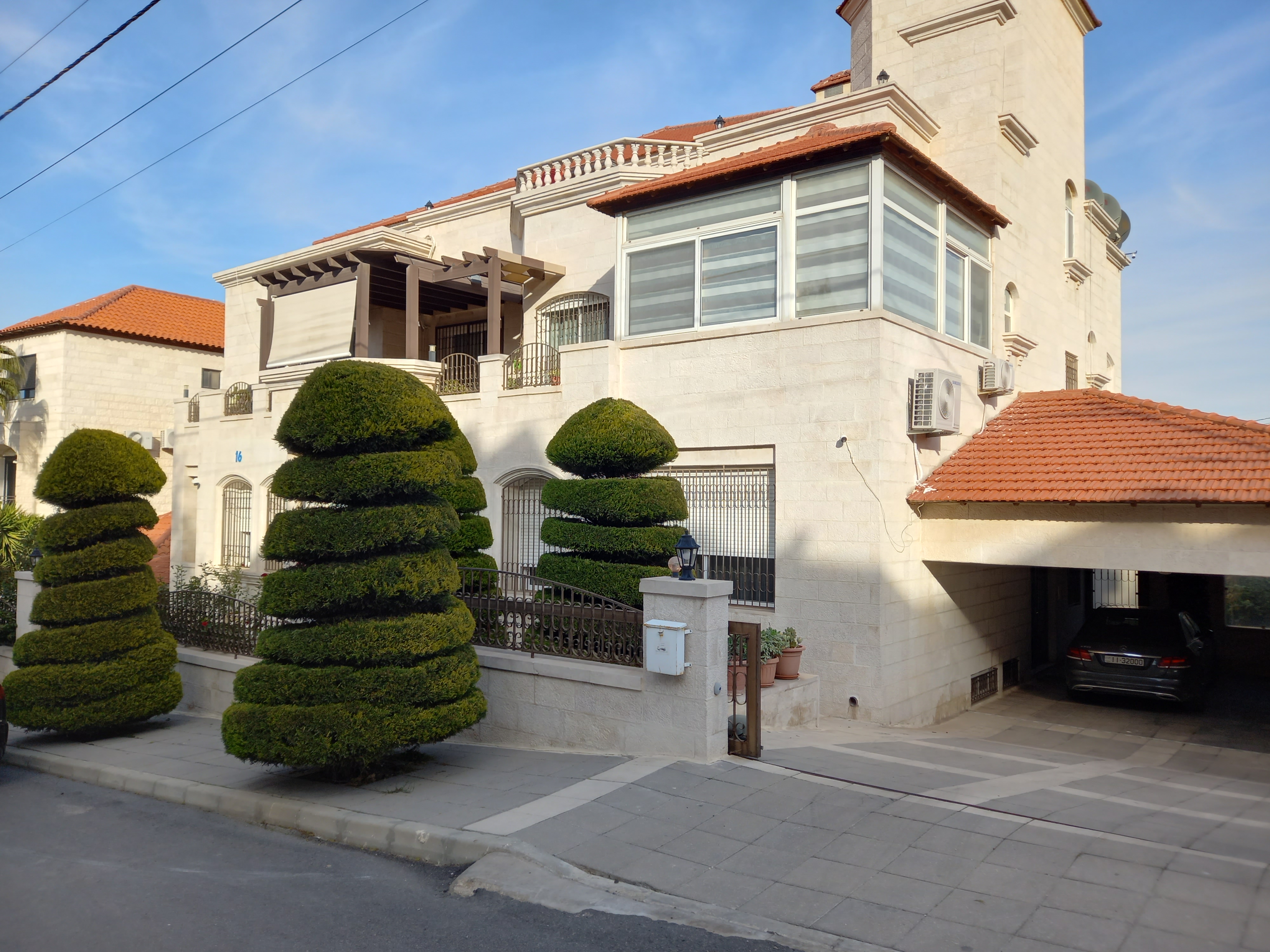 Semi villa in Abdoun for sale