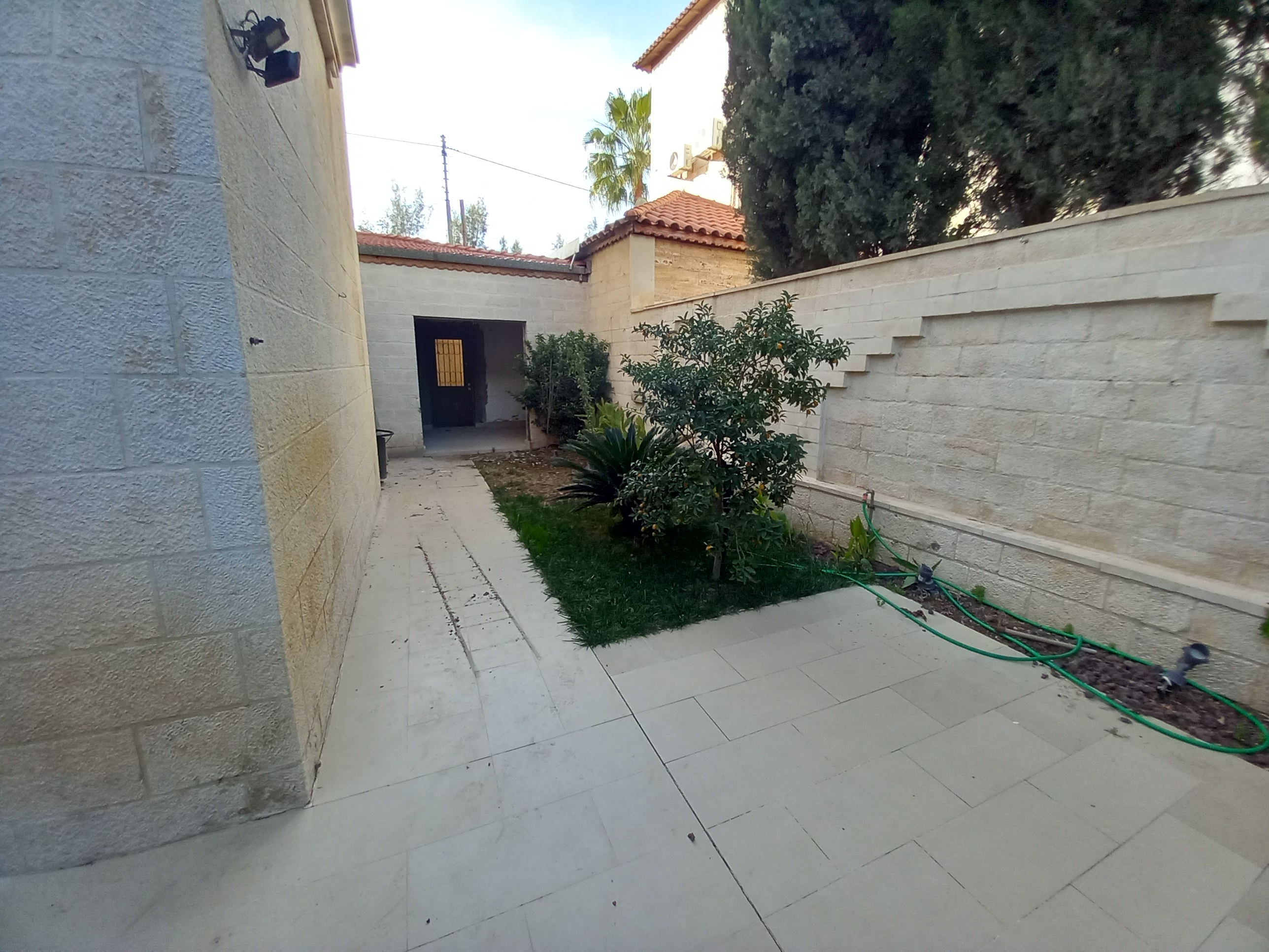 Ground Floor Apartment with Terrace for Rent in Dabouq - Property Image 11