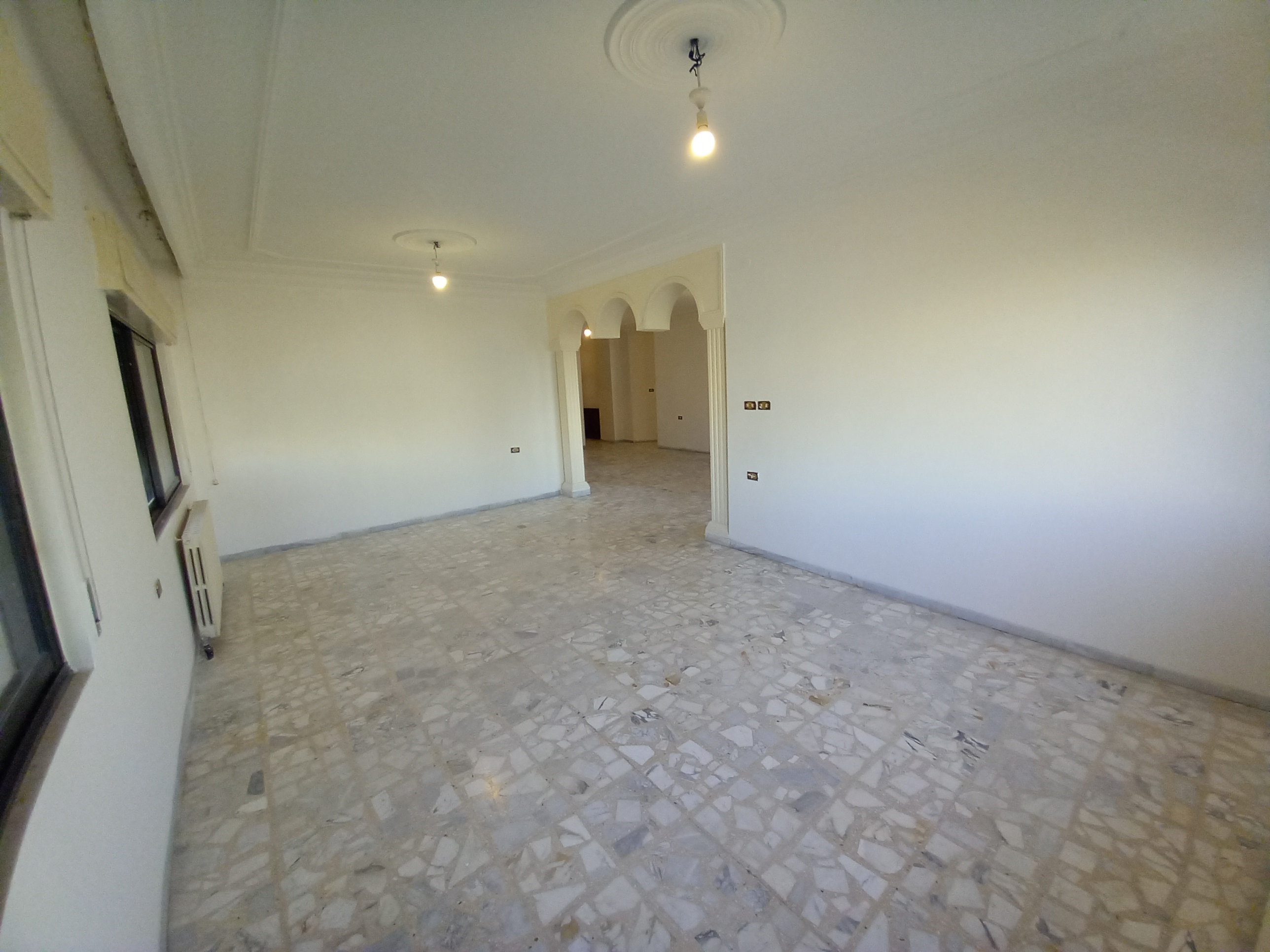 Apartment available for sale at an attractive price in Um Uthaina. - Property Image 4