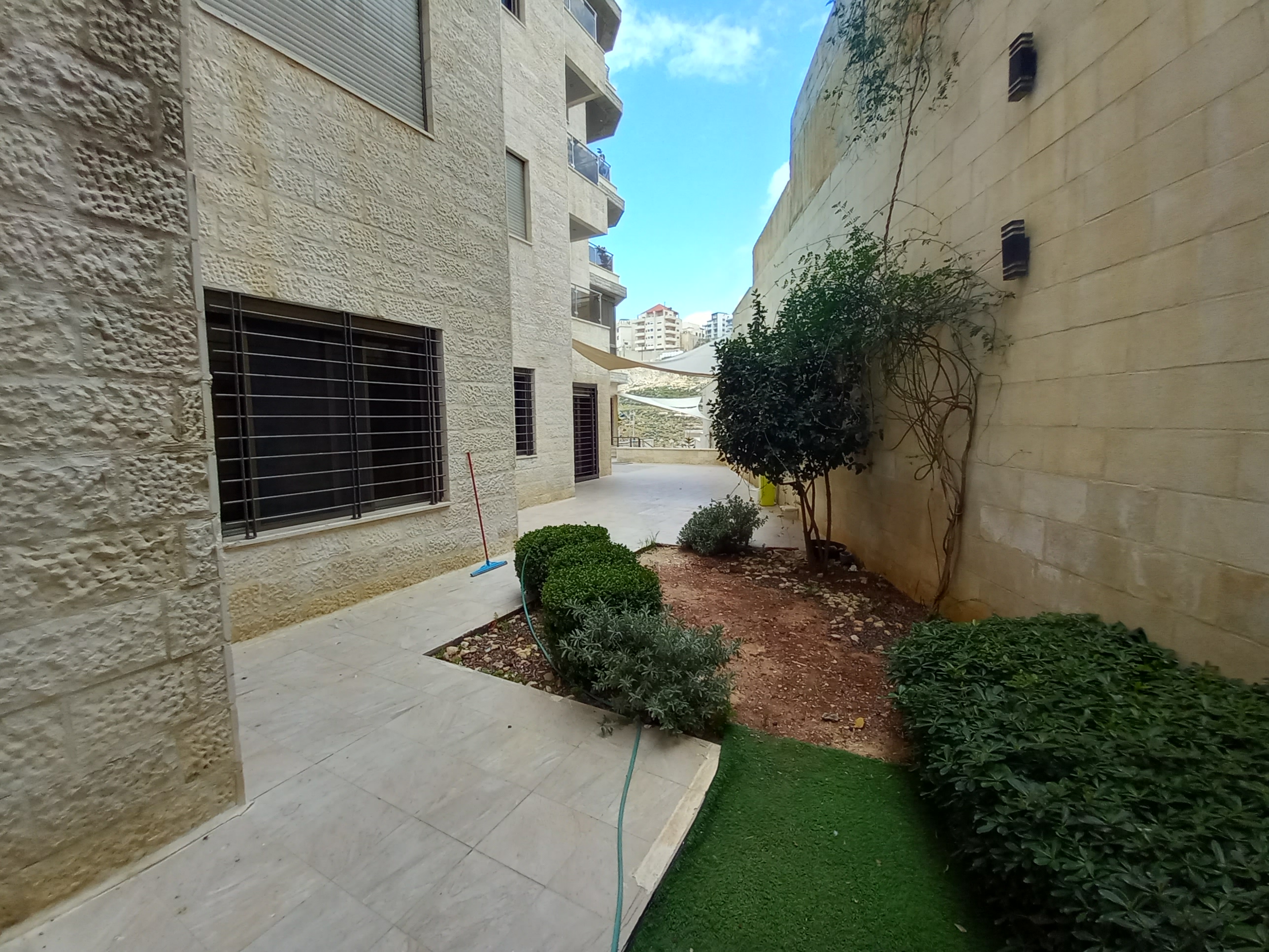 Ground floor apartment available for rent in  Dair Ghbar. - Property Image 10