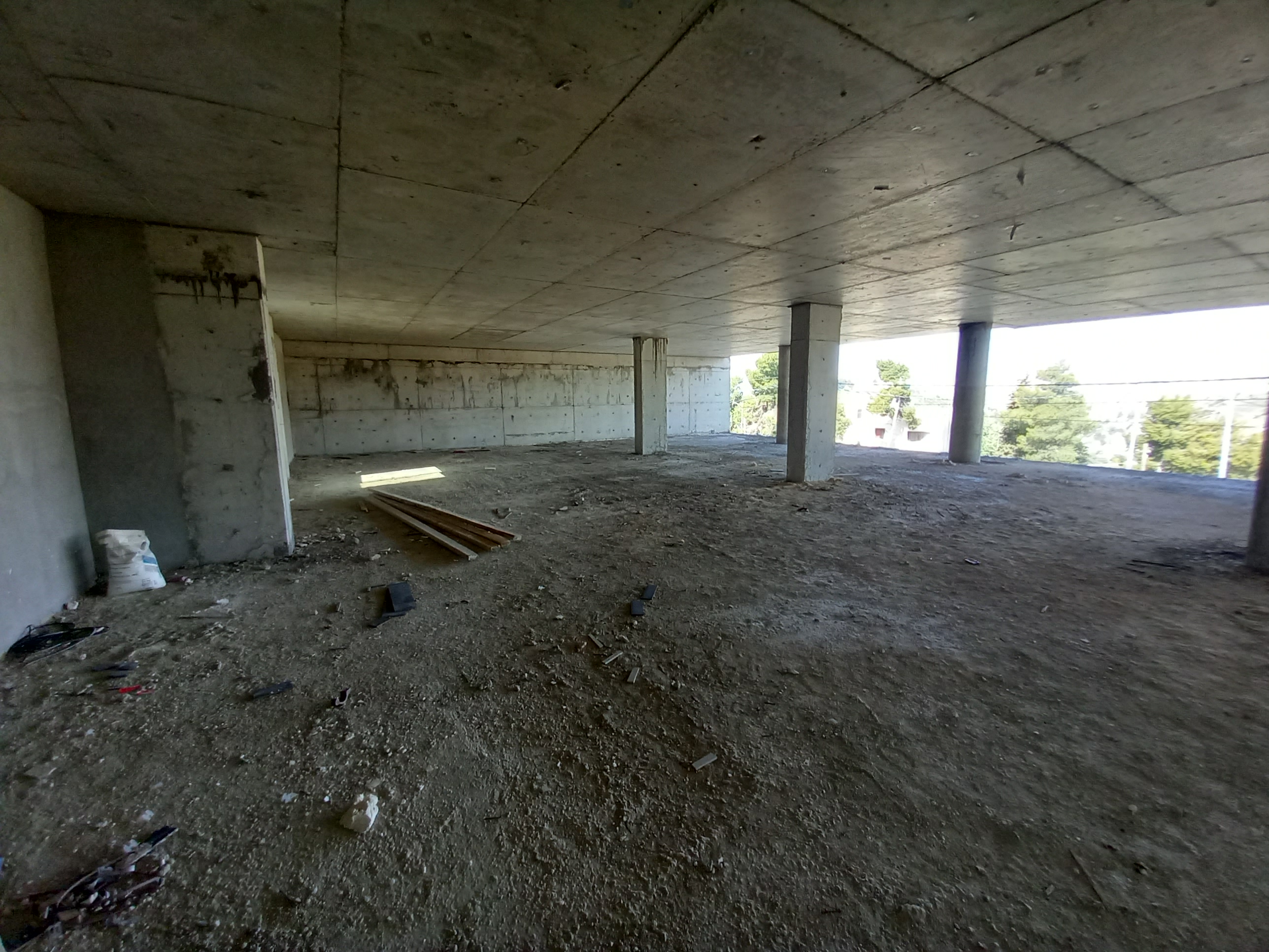 Commercial shops under construction in a prime location in Al-fuhays, suitable for banks, restaurants, and cafés – a great investment opportunity. - Property Image 4