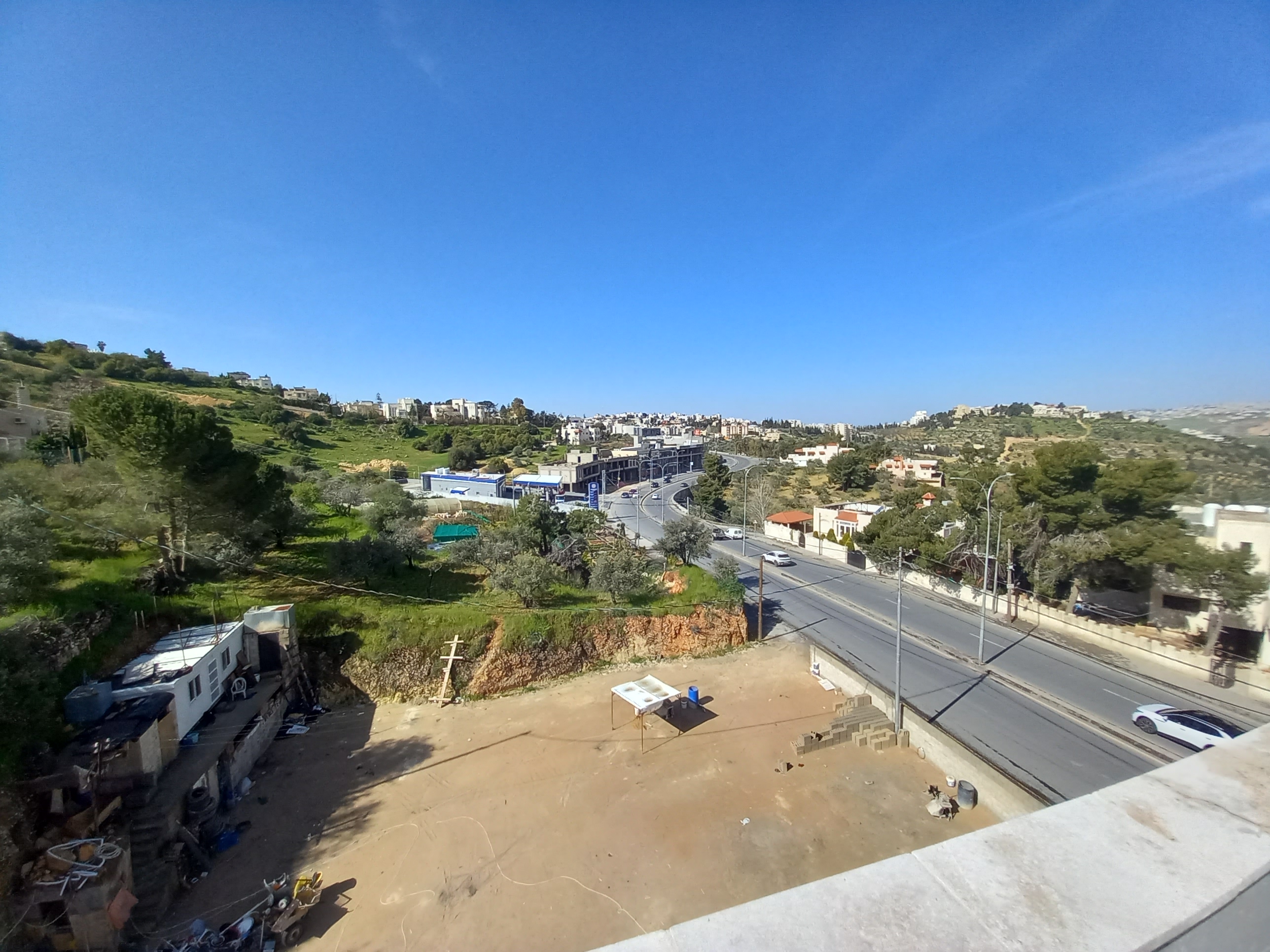 Commercial shops under construction in a prime location in Al-fuhays, suitable for banks, restaurants, and cafés – a great investment opportunity. - Property Image 8