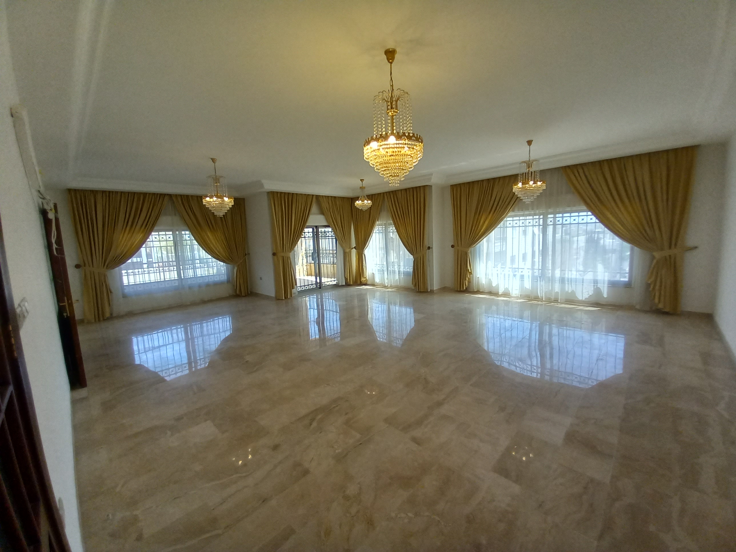 An apartment in a prime location, available for rent in Swaifiyeh. - Property Image 12